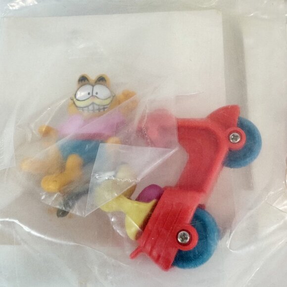 Vintage New Sealed Lot Of 5 McDonald's Happy Meal Garfield The Cat Odie 1989 NOS - Picture 5 of 11